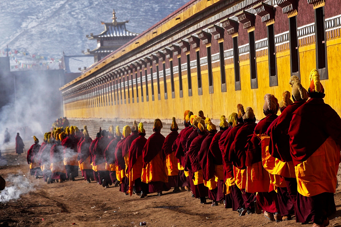 感悟藏传佛教的晒佛节-甘南旅游攻略-游记-去哪儿攻略